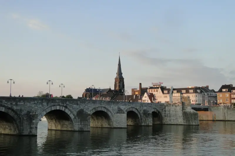 De Sint Servaasbrug over de Maas in Maastricht